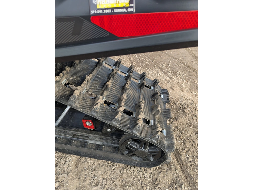 2025 Ski-doo Mxz Xrs 600r Bk 137 1.5i Sas Hub 25 Mzsc alt