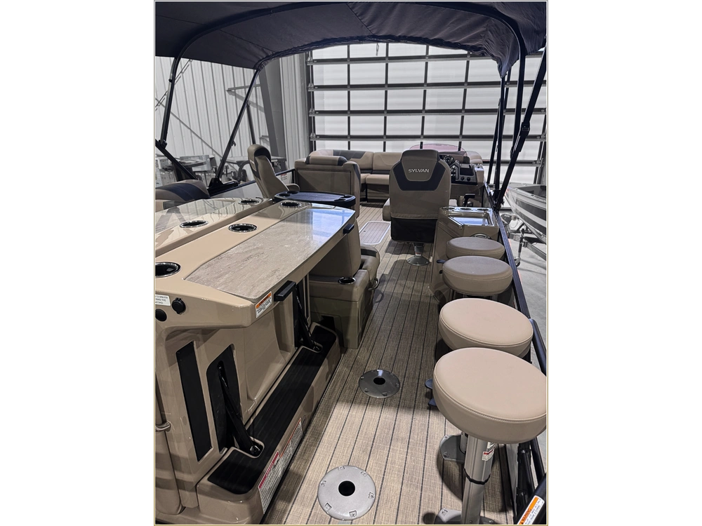 2024 Sylvan L-3 Dlz Dh Bar No Luxury Tax* alt