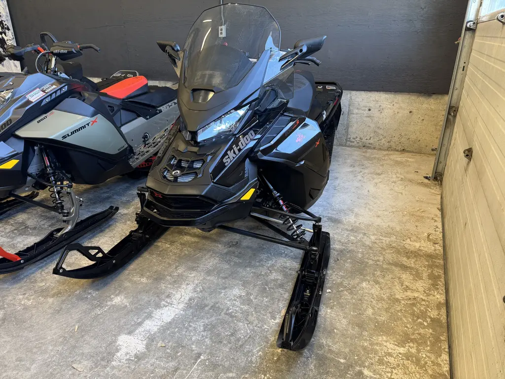 2023 Ski-Doo RENEGADE