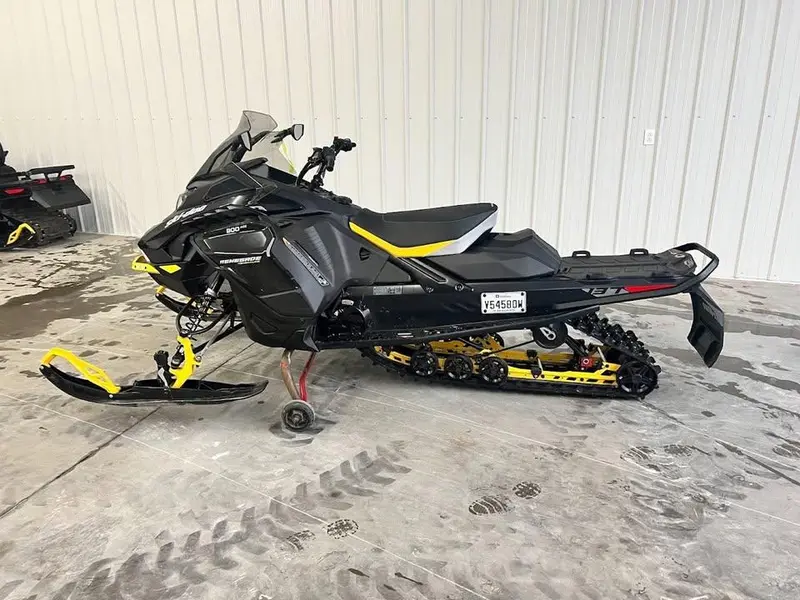 2024 Ski-Doo MOTONEIGE 2024 RENEGADE ENDURO 900