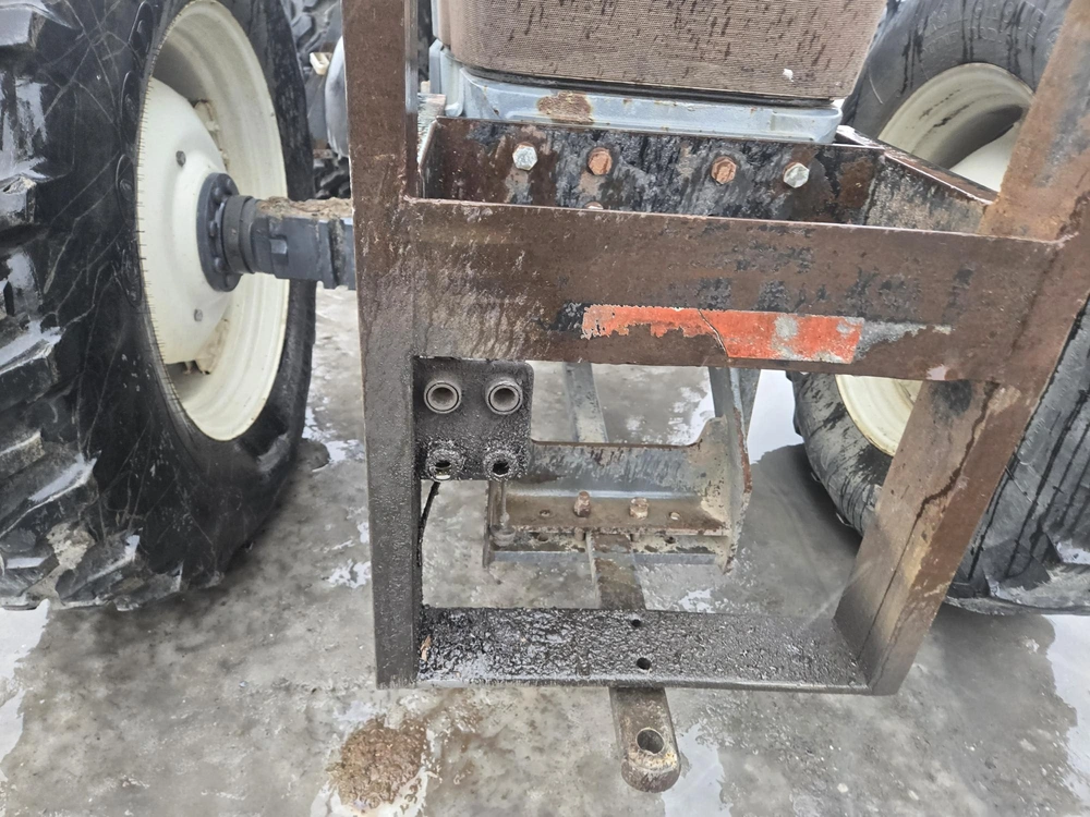 New Holland Tv140 2000 alt