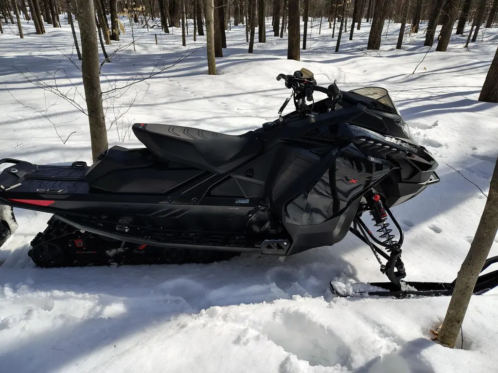 2023 Ski-Doo MXZ XRS 850 