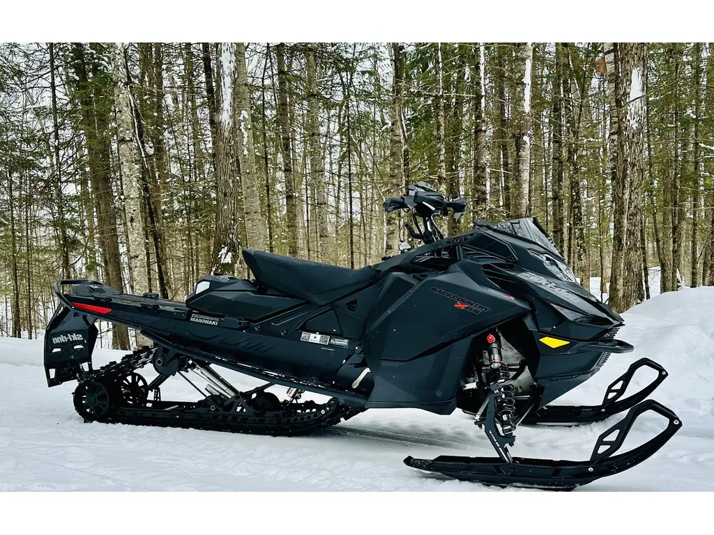 2025 Ski-Doo Backcountry XRS 850 Turbo R