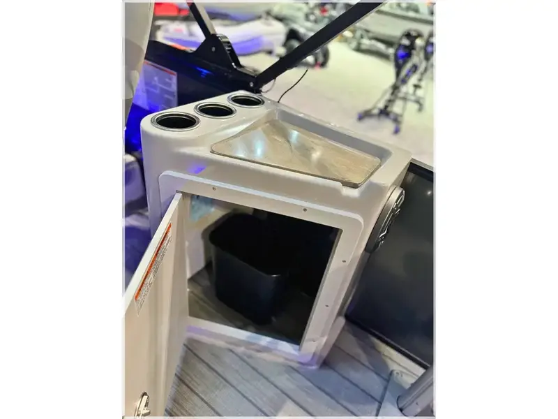 2024 Sylvan L-3 DLZ DH BAR NO Luxury Tax*