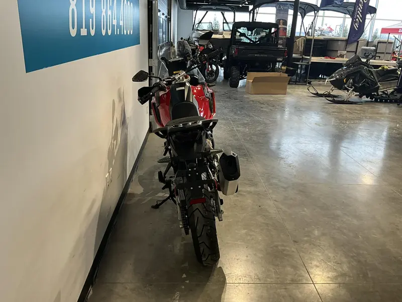 2024 MV Agusta Enduro Veloce EAS thumbnail 10