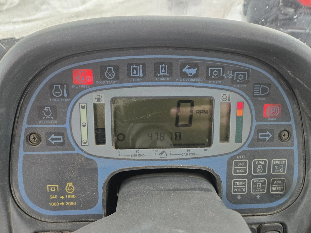 New Holland Tv140 2000 alt