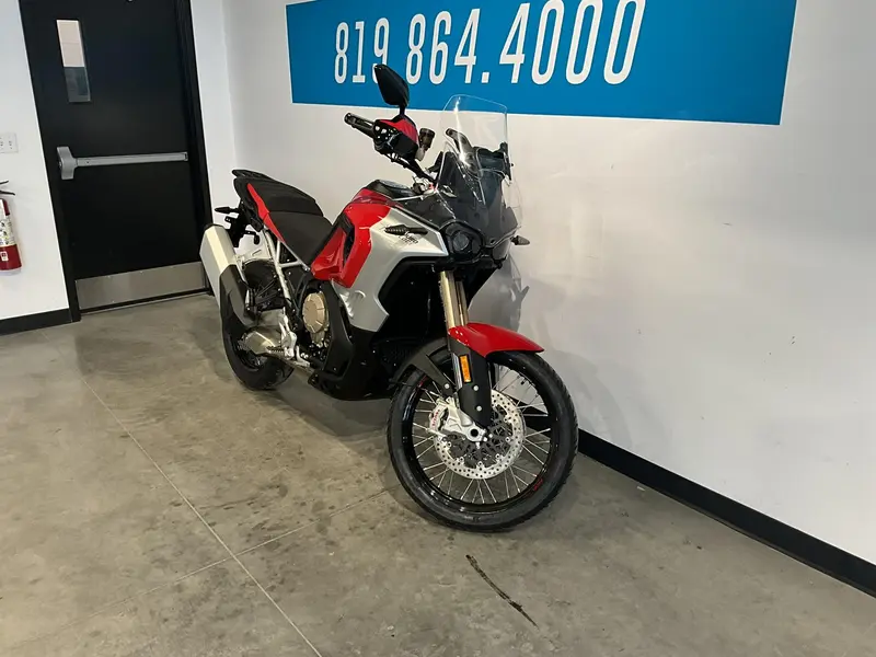 2024 MV Agusta Enduro Veloce EAS thumbnail 2