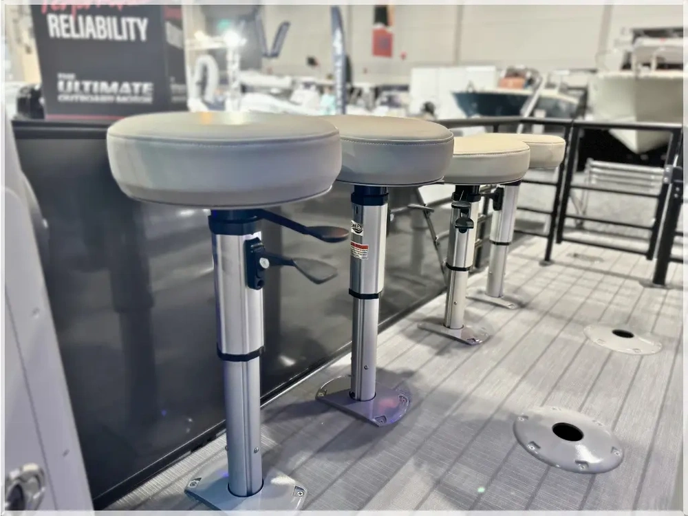 2024 Sylvan L-3 Dlz Dh Bar No Luxury Tax* alt