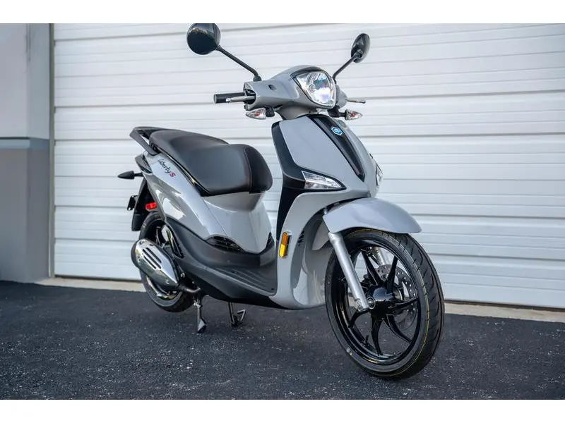 2025 Piaggio LIBERTY S 50 LAVAL MOTO