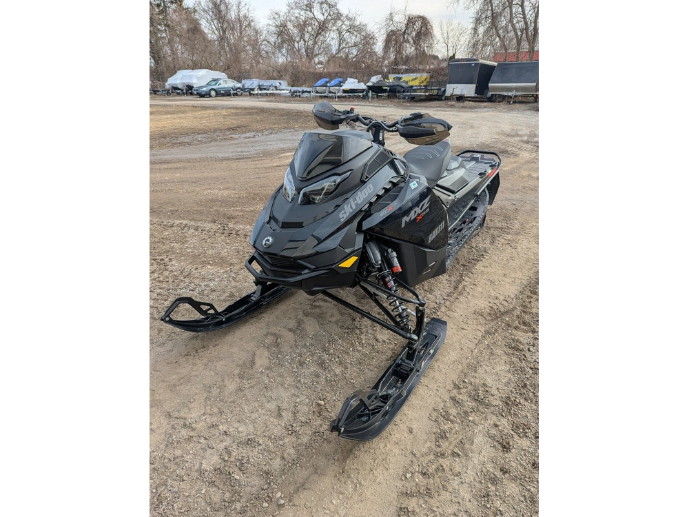 2025 Ski-doo Mxz Xrs 600r Bk 137 1.5i Sas Hub 25 Mzsc alt