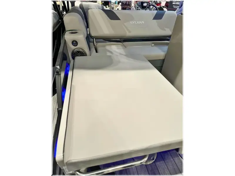 2024 Sylvan L-3 DLZ DH BAR NO Luxury Tax*