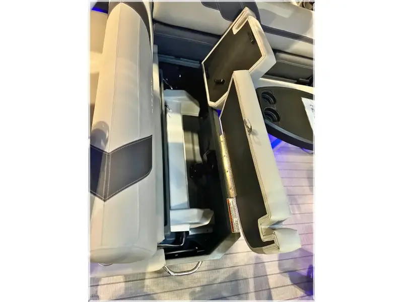 2024 Sylvan L-3 DLZ DH BAR NO Luxury Tax*