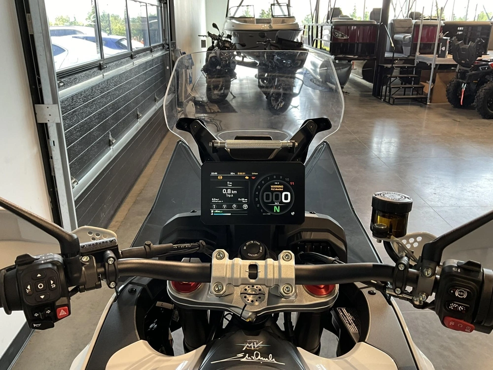 Mv Agusta Lxp Orioli 2024 alt