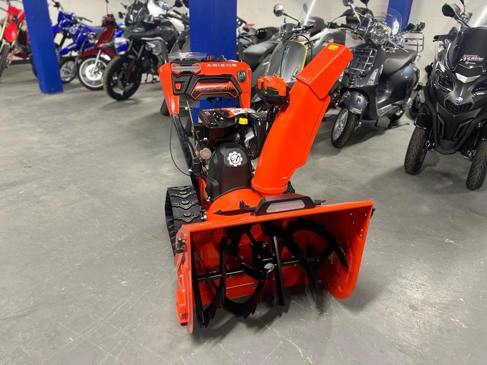 2024 Ariens Pro Rapid Trak 28 Hydro Ef alt