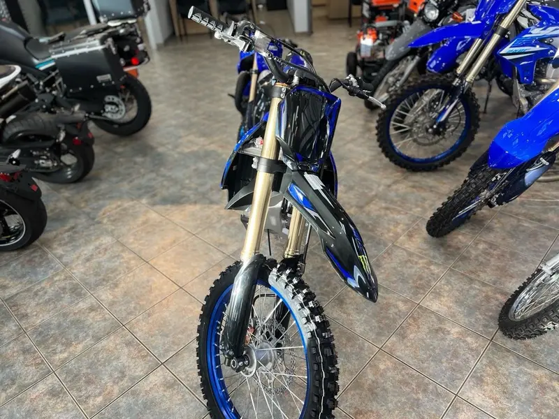 2025 Yamaha YZ450F thumbnail 7