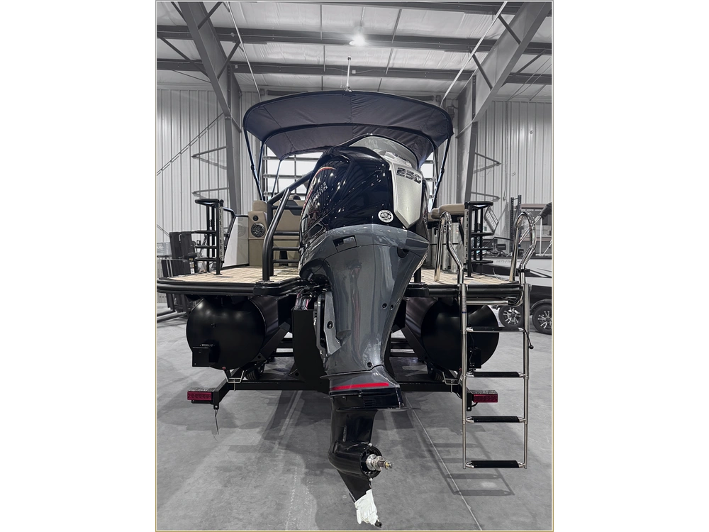 2024 Sylvan L-3 Dlz Dh Bar + $2000 Watersports Package Included!! No Luxury Tax* alt