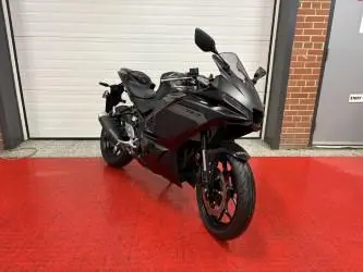 2025 Yamaha YZF-R3 ABS 