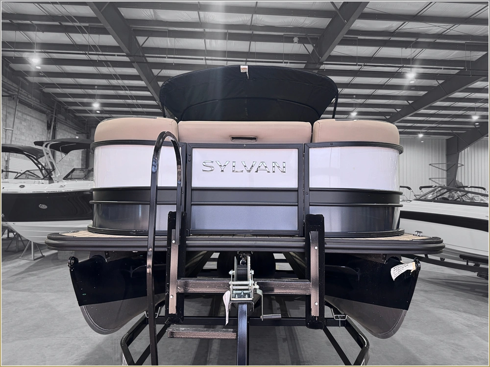 2024 Sylvan L-3 Dlz Dh Bar + $2000 Watersports Package Included!! No Luxury Tax* alt