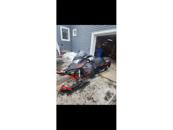 Ski-Doo mxz tnt 900 ace  2015