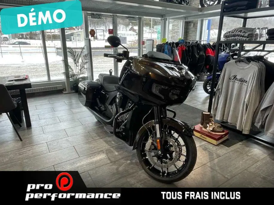 Indian Motorcycle Challenger Dark Horse Icon with PowerBand Audio Package  2024