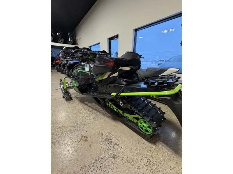 2018 Arctic Cat ZR 8000