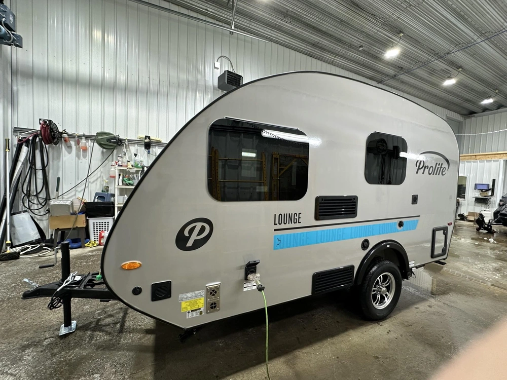 2025 Prolite Lounge alt