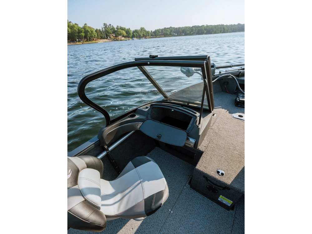 2025 Crestliner 1650 Hawk Wt Jumpseat - Bright White alt