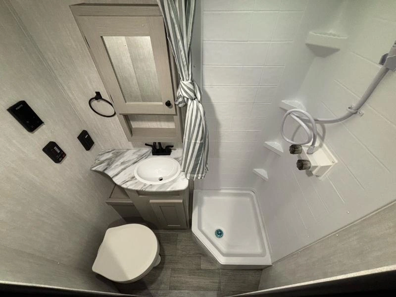 Coachmen Apex Nano 213rds 2025 alt