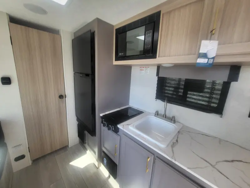 2025 KZ-RV Sportsmen Classic 170MB