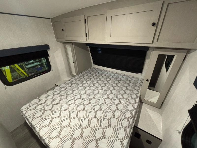 Coachmen Apex Nano 213rds 2025 alt