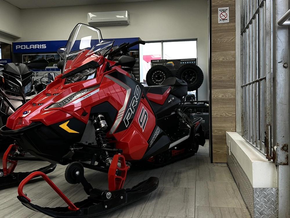 Polaris 800 Rush Pro-s 2016 alt