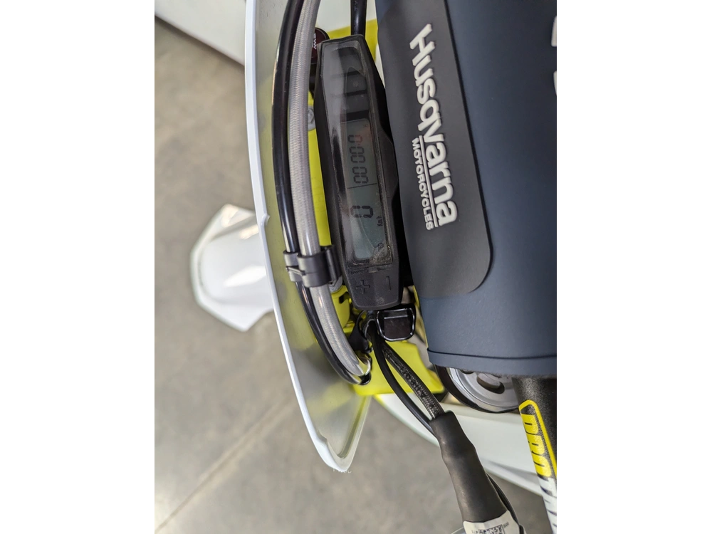 2025 Husqvarna Te 300 *2.99% Sur 60 Mois alt
