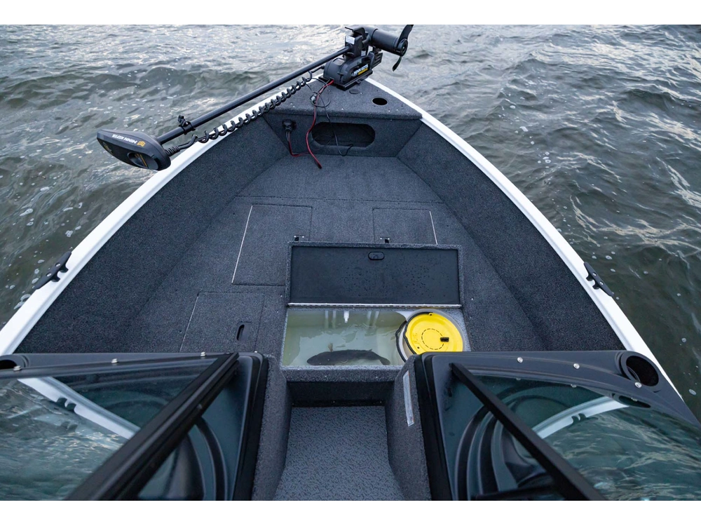 2025 Crestliner 1650 Kodiak Wt - Black Metallic alt