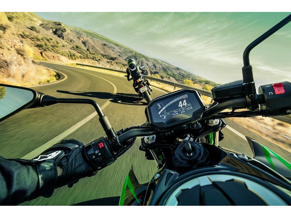 Kawasaki Z650 Noir 2025 alt