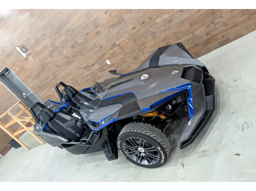 Polaris SLINGSHOT 2015