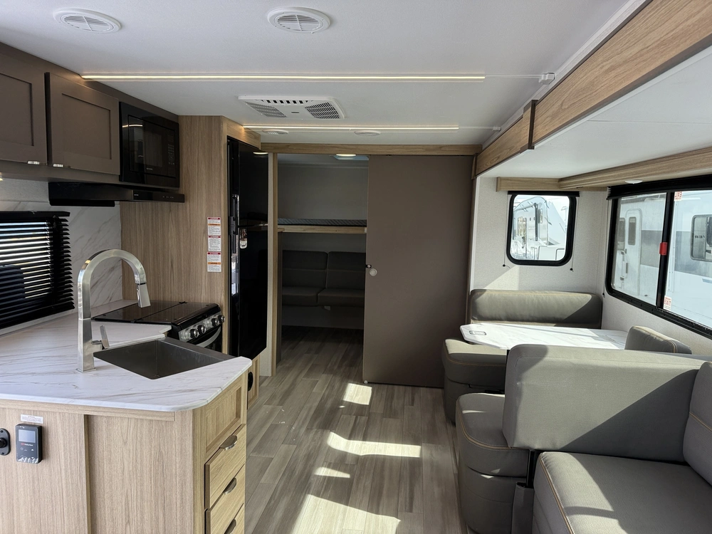 Cruiser A32bh 2025 alt