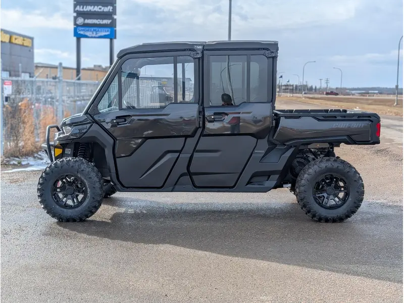 2025 Can-Am Defender Max Lone Star Cab HD10