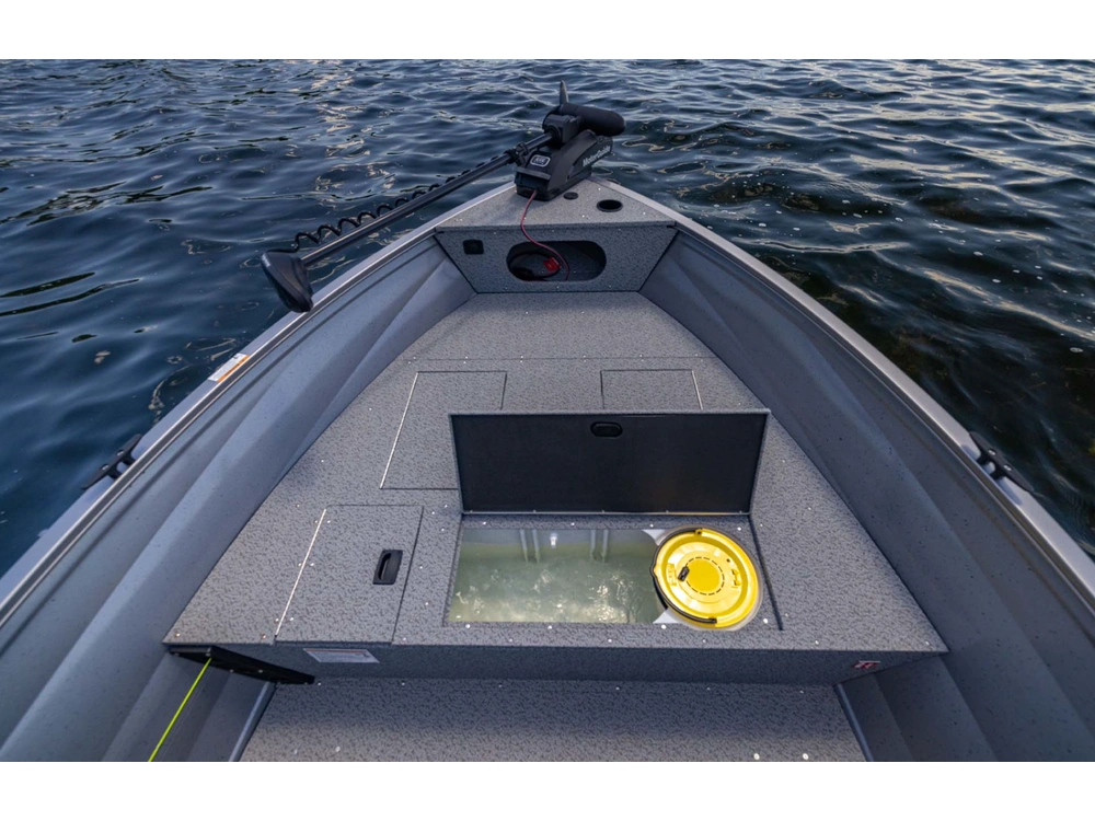 2025 Crestliner 1650 Kodiak Tiller - Gun Metal alt