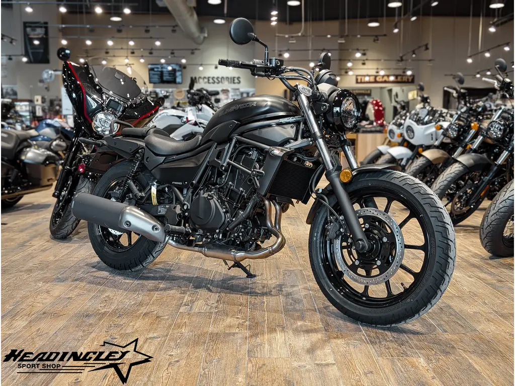 2025 Kawasaki Eliminator 500 // Metallic Flat Spark Black - w/ Passenger Grab Handle