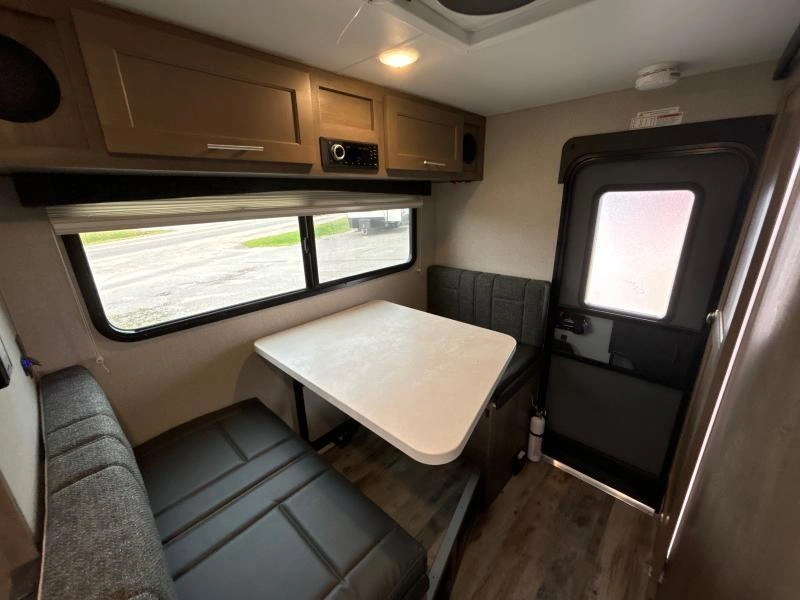 Adventurer 89rb 2025 alt