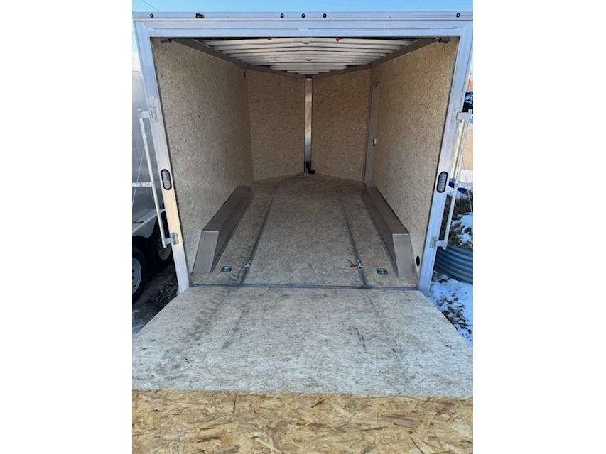 2023 Ez-hauler Encl 8.5' Wide Int Height 91" alt