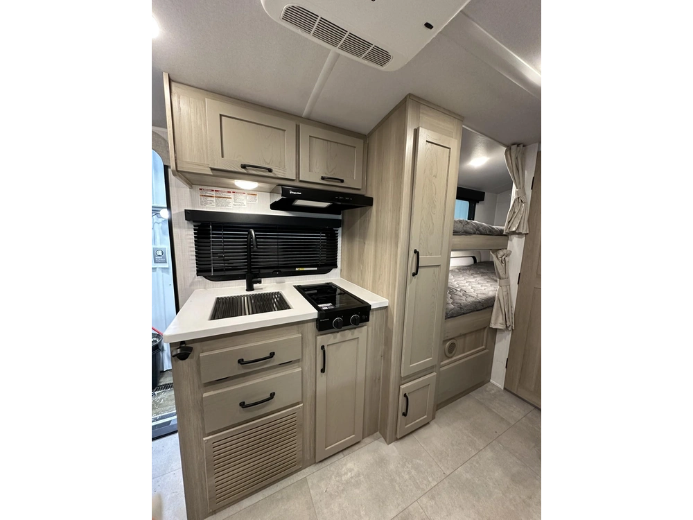 2025 Rockwood Geopro 20bh alt