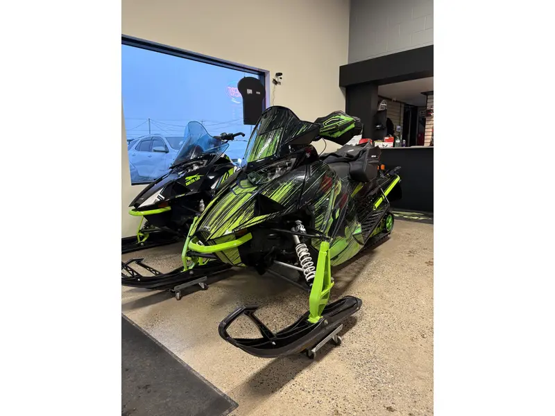 2018 Arctic Cat ZR 8000