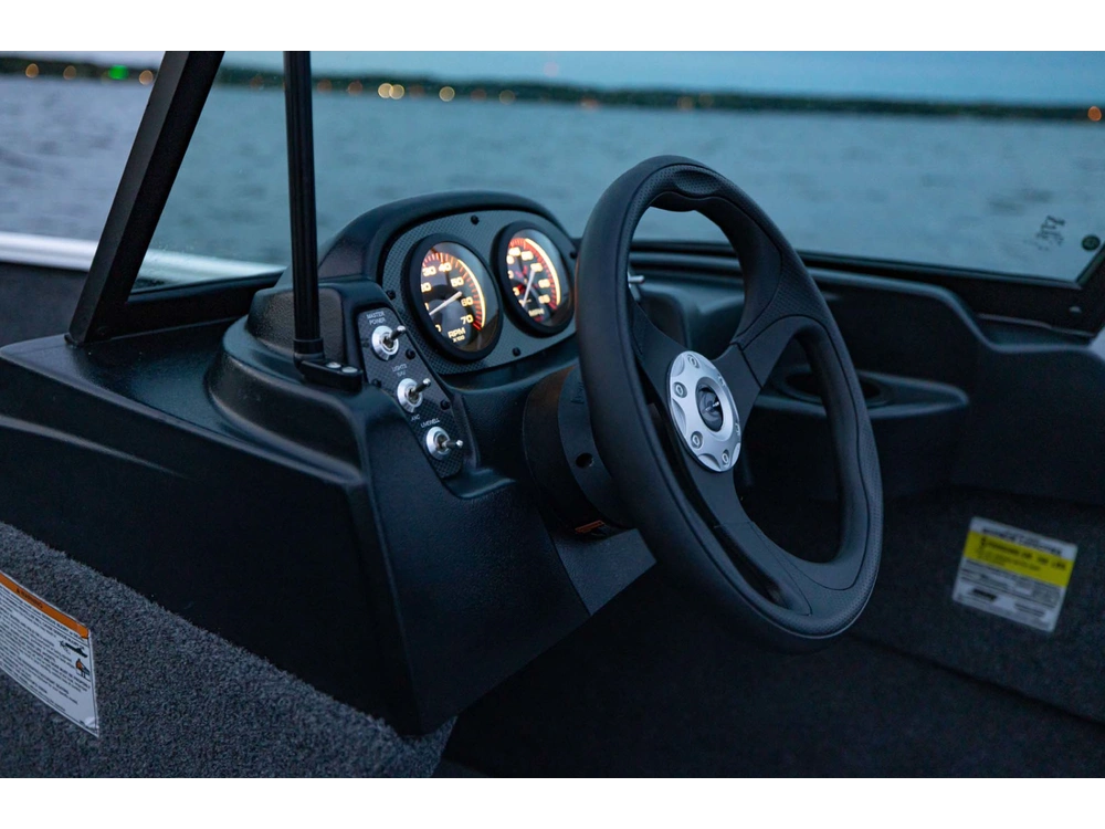 2025 Crestliner 1650 Kodiak Wt - Black Metallic alt