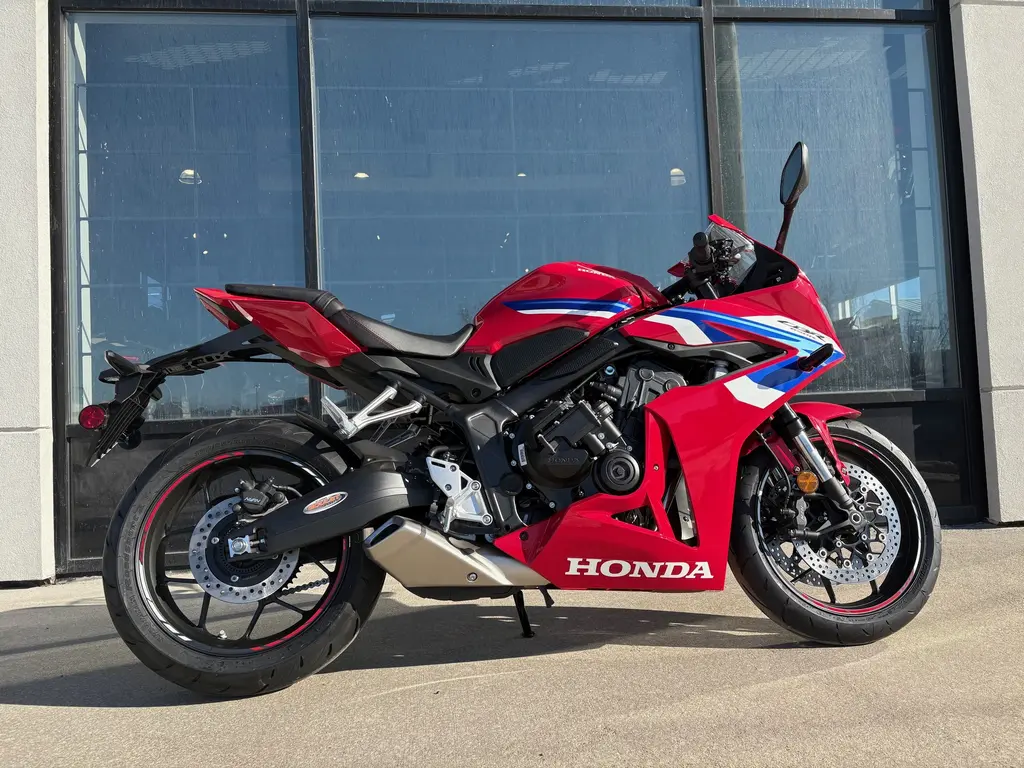 2025 Honda CBR650R AUTOMATIQUE