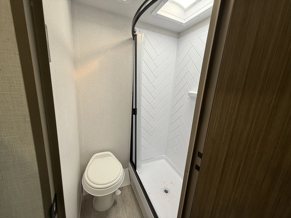 Salem 28dbud 2025 alt