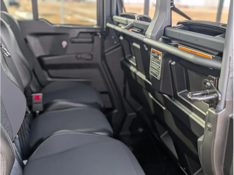 2025 Can-Am Defender Max Lone Star Cab HD10