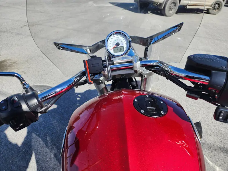 2011 VICTORY CROSS ROAD 1700