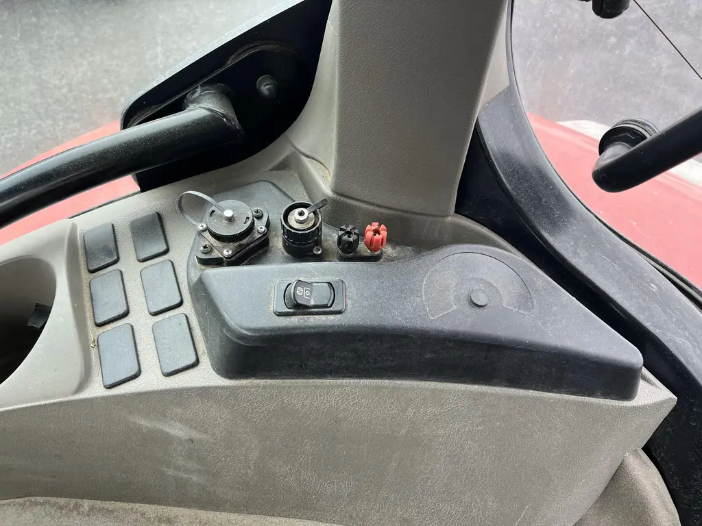 2019 Case IH Maxxum 150 A8