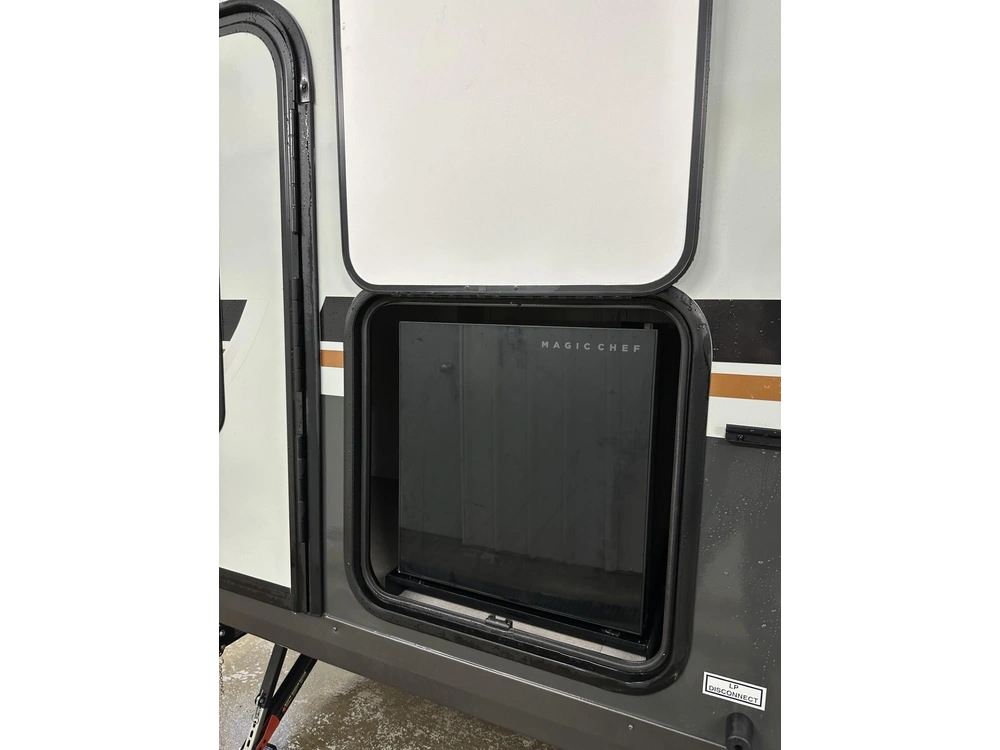 2025 Rockwood Geopro 20bh alt